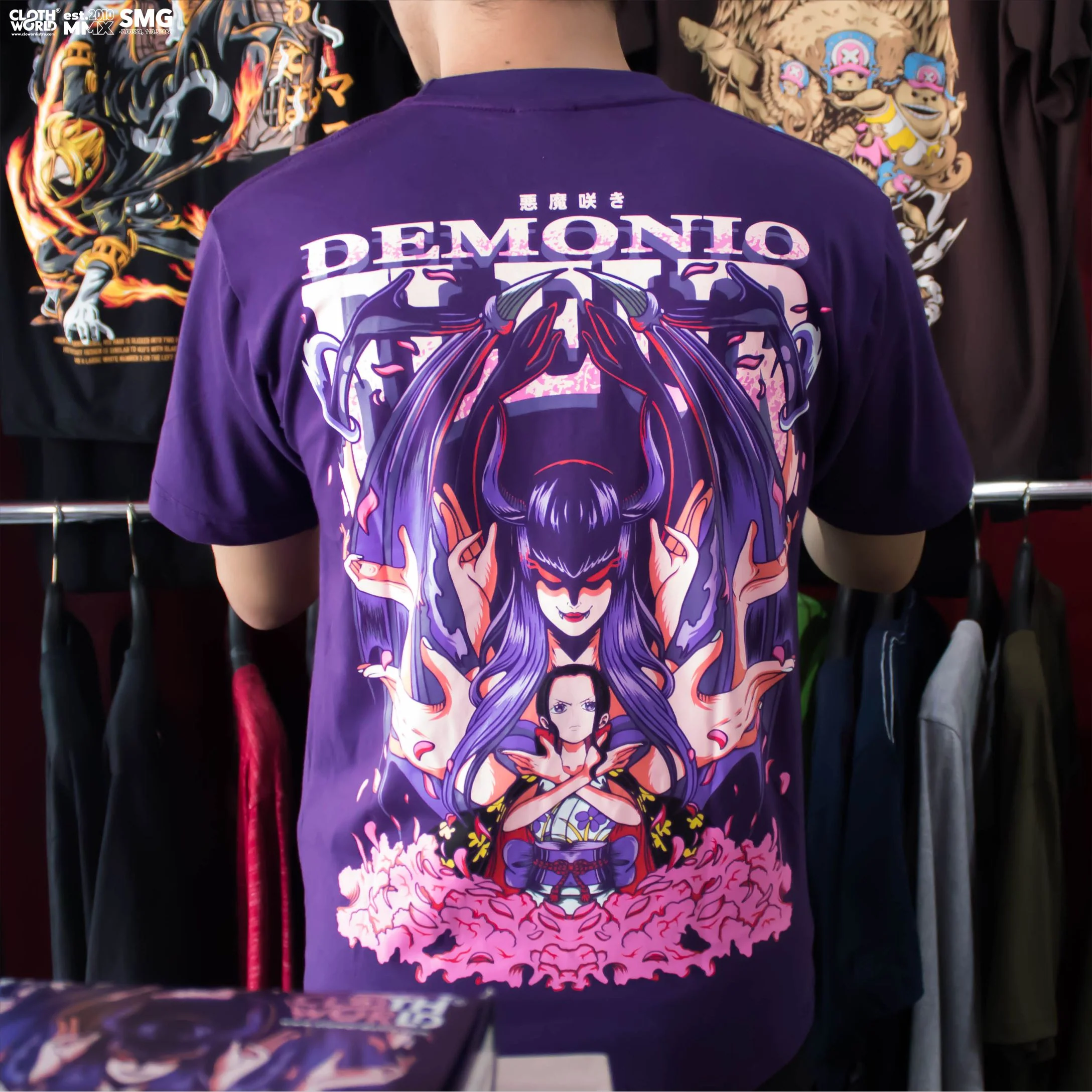 One Piece (Nico Robin Demonio Fleur) T-SHIRT