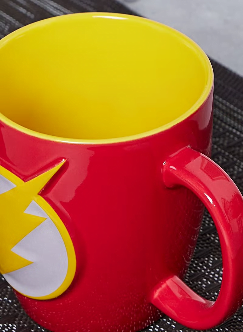 Half Moon BayThe Flash Embossed Mug