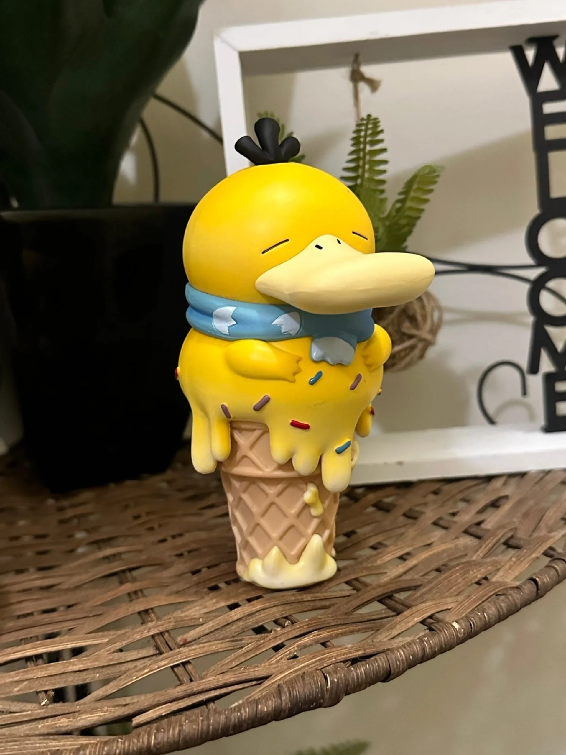 Pokemon Ice-Cream Figure Psyduck